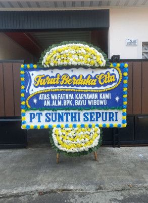 Papan Bunga Duka di Tual