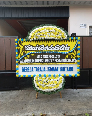 Papan Bunga Duka di Tual