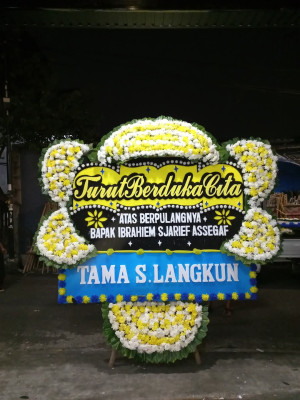 Papan Bunga Duka di Tual