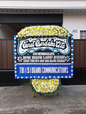 Papan Bunga Duka di Tual